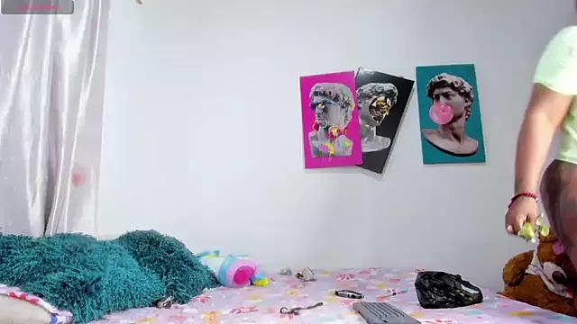 Lilybaudinx96 from StripChat is Freechat