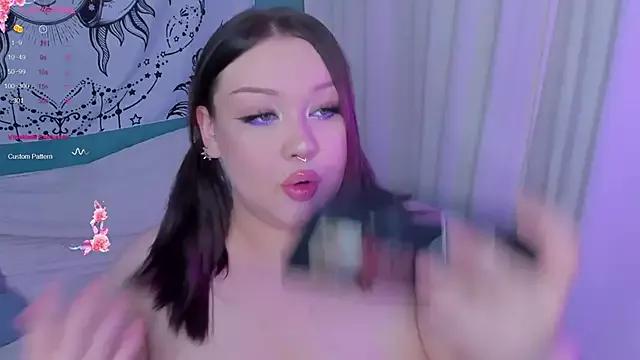 LilyBelll from StripChat is Freechat