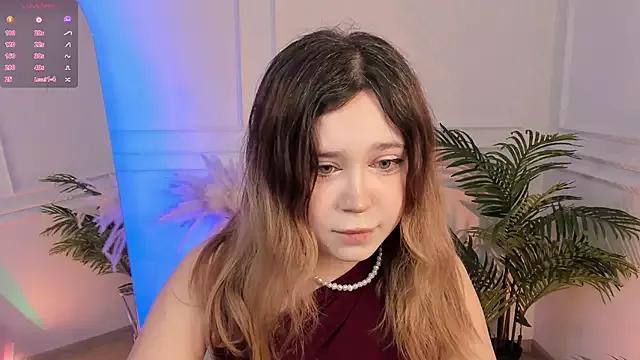 Lina_Glow from StripChat is Freechat