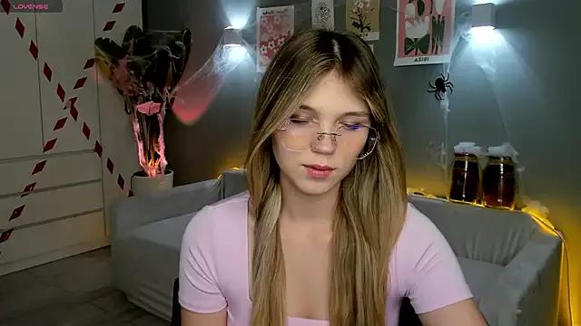 Customizable and immersive - Activate your taste buds and check-out our delicious choice of bondage cams streams with excited models getting their amazing bodies screwed with their beloved sex toys.