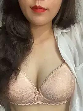 Linda288 from StripChat is Freechat