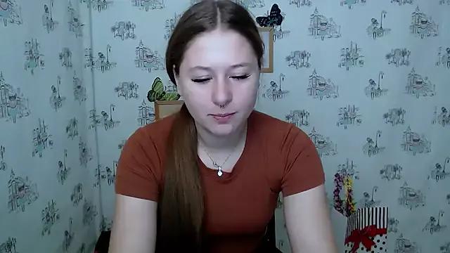 Linda_S_ from StripChat is Freechat
