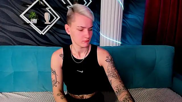 LindaBryantt from StripChat is Freechat