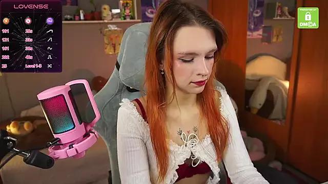 LindiMeoww from StripChat is Freechat