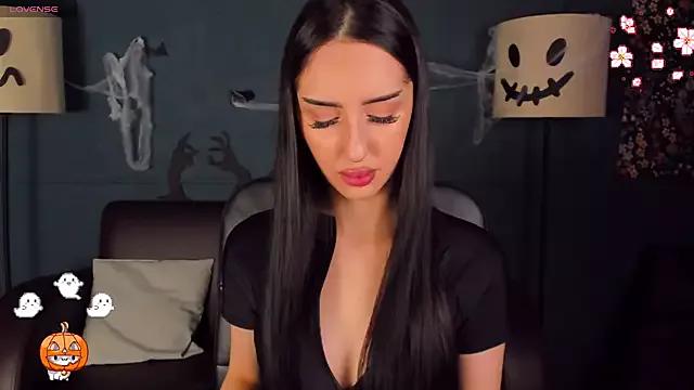 LisaFoxie from StripChat is Freechat