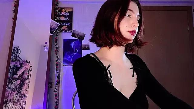 LisaVamp from StripChat is Freechat