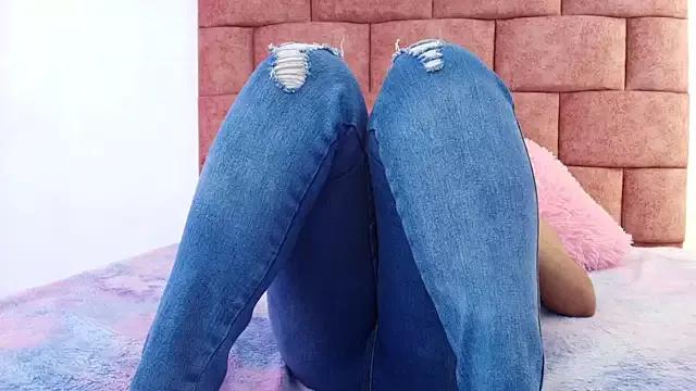 Little-nasty from StripChat is Freechat