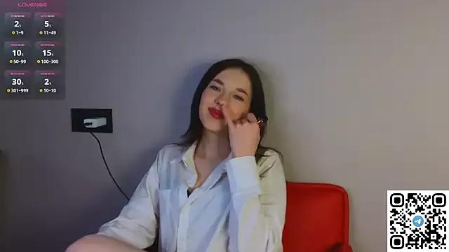 Littlle_Lily from StripChat is Freechat