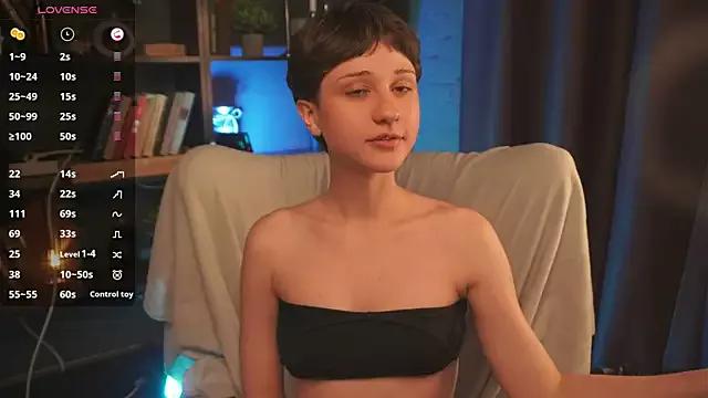 lizzydiz from StripChat is Freechat