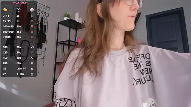 Lola_Missy from StripChat is Freechat