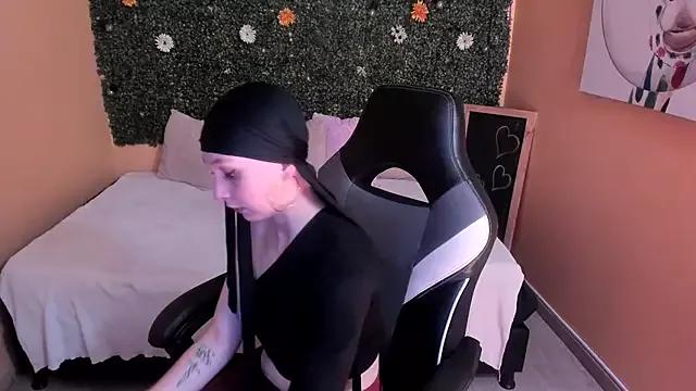 Customizable and immersive - Activate your taste buds and check-out our delicious choice of bondage cams streams with excited models getting their amazing bodies screwed with their beloved sex toys.