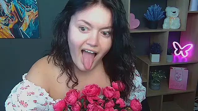 LolaHikls from StripChat