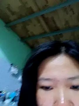 Lolitamoon18 from StripChat is Freechat