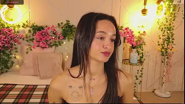 Lolly_Neal from StripChat is Freechat
