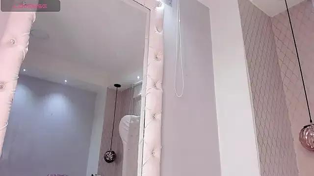 lolyyuno from StripChat