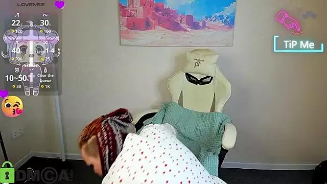 Looly_Rise from StripChat is Freechat