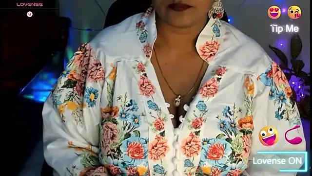 Love_Winss from StripChat is Freechat