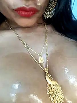 Lovelyrani1 from StripChat is Freechat
