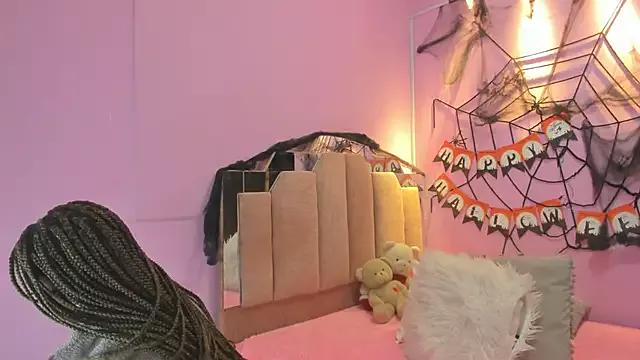 LoveQueen2 from StripChat is Freechat