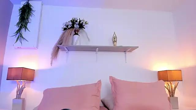 LuciaBenett_ from StripChat is Freechat