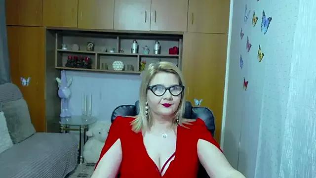 LucilleFenlys from StripChat is Freechat