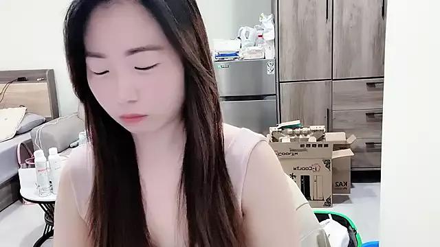 lucy16888 from StripChat is Freechat