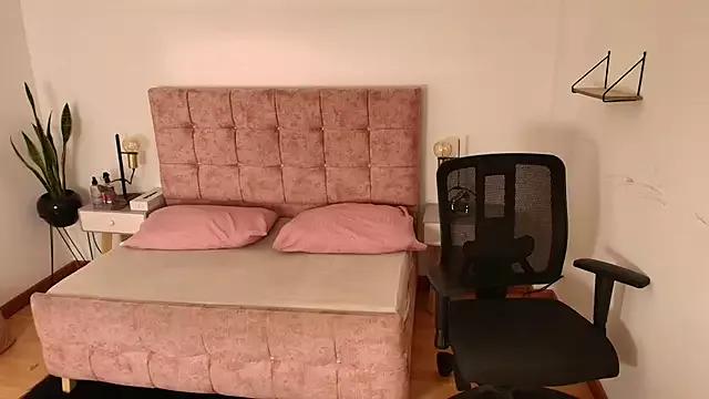 Customizable and immersive - Activate your taste buds and check-out our delicious choice of bondage cams streams with excited models getting their amazing bodies screwed with their beloved sex toys.