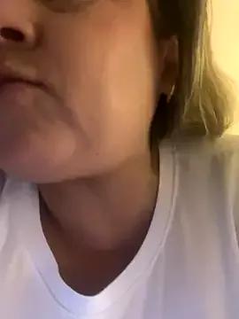 Lucy_Milf_474 from StripChat is Freechat