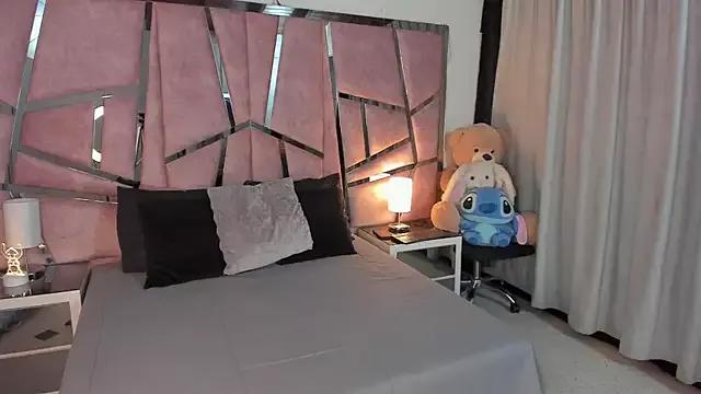 Customizable and immersive - Activate your taste buds and check-out our delicious choice of bondage cams streams with excited models getting their amazing bodies screwed with their beloved sex toys.