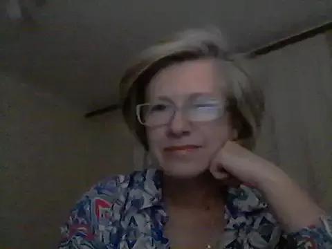 LucyLewisX from StripChat is Freechat