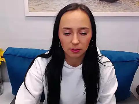 LuisaLive from StripChat is Freechat