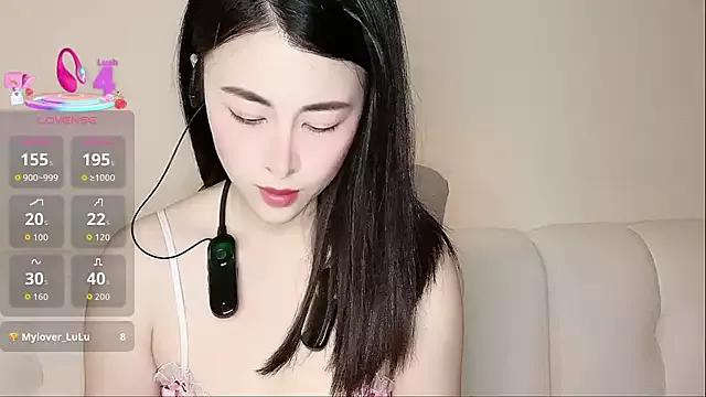 LuLu-Moon from StripChat is Freechat