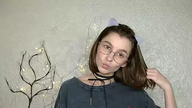 luna_Gharming from StripChat is Freechat