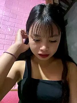 LunaBerry18 from StripChat is Freechat