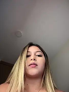 lunablossom_ from StripChat is Freechat
