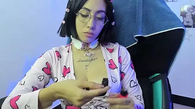 Customizable and immersive - Activate your taste buds and check-out our delicious choice of bondage cams streams with excited models getting their amazing bodies screwed with their beloved sex toys.