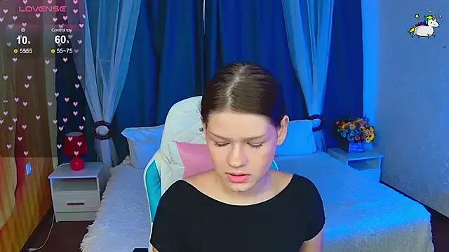Lunamytrend from StripChat is Freechat