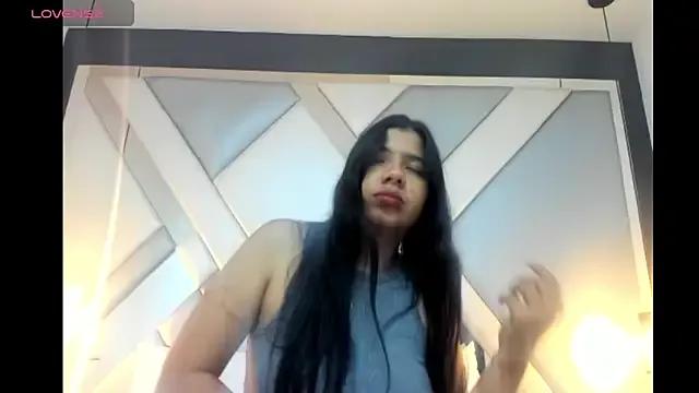 LUNAWILD_VC from StripChat is Freechat