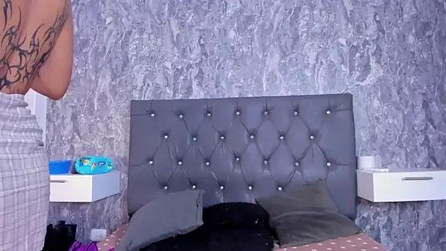 LunnaStar from StripChat is Freechat