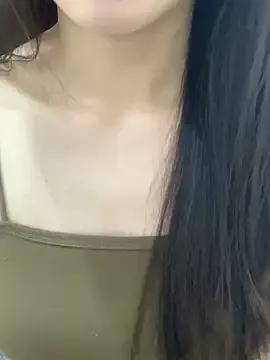 Lyly2525 from StripChat