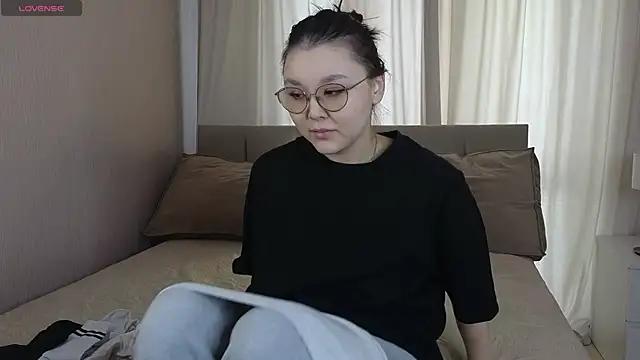 LynnFollin from StripChat is Freechat