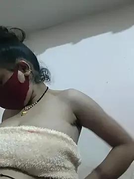 Maahi-Queen from StripChat is Freechat