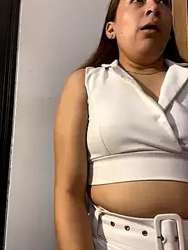 MacarenaRosse from StripChat is Freechat