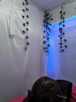 MaddyMendozaxx from StripChat is Freechat