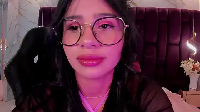maddymontclair from StripChat is Freechat