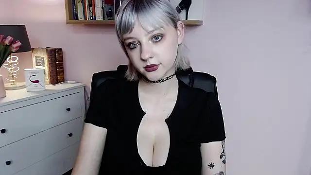 MadelineLust from StripChat is Freechat