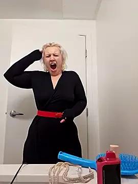 MadelynDaisyMoanroe from StripChat is Freechat