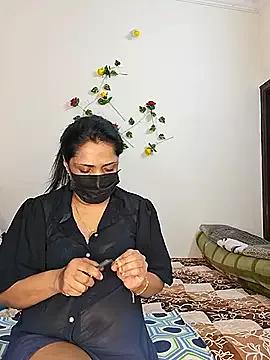Madhubala_Desii from StripChat is Freechat