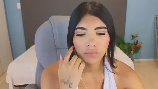 maiaa_ruiz from StripChat is Freechat