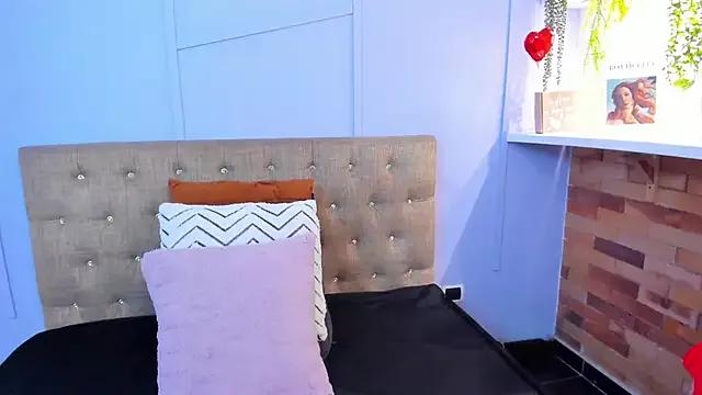 maiterivas from StripChat is Freechat